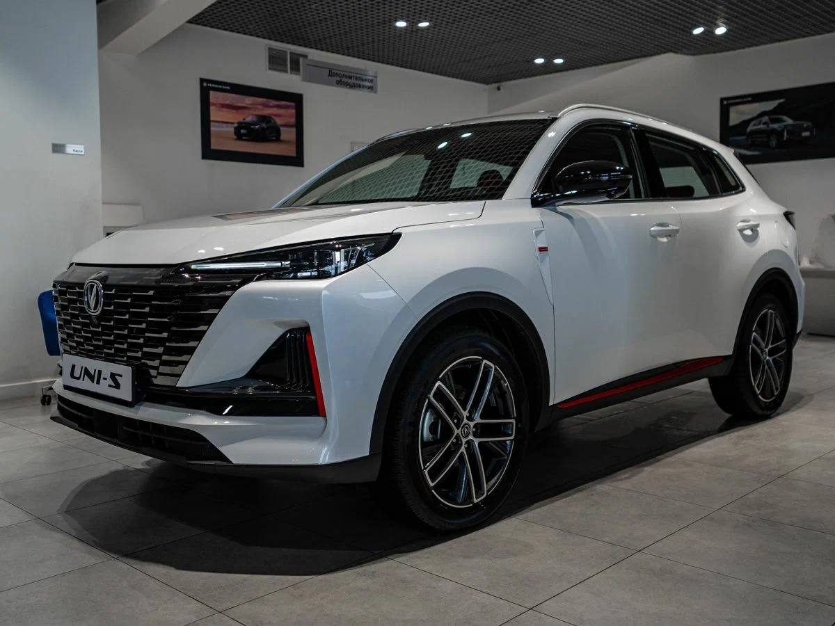 Changan UNI-S/CS55Plus с салона по цене от 2 630 000 рублей