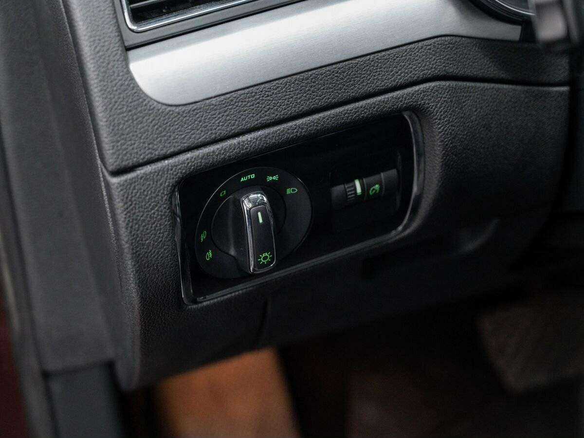 Шкода Суперб б/у, 2014, Роботизированная. Фото: #17