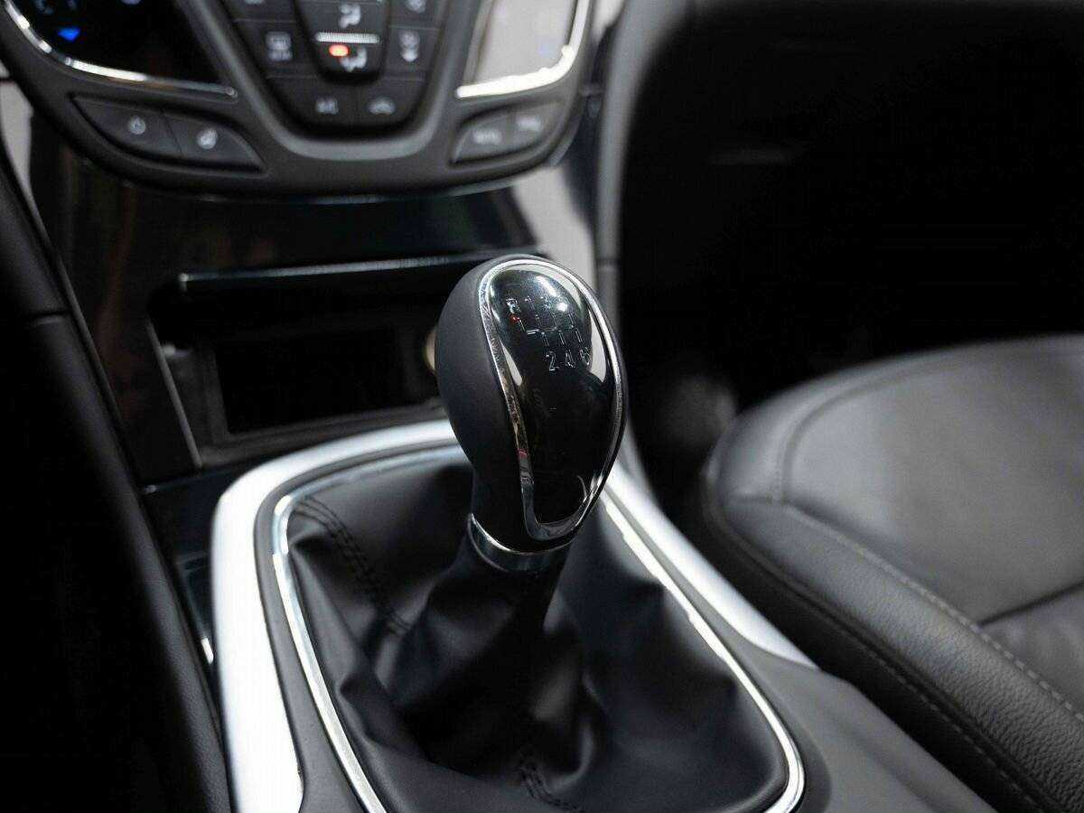 Опель Инсигния б/у, 2013, Механическая. Фото: #24