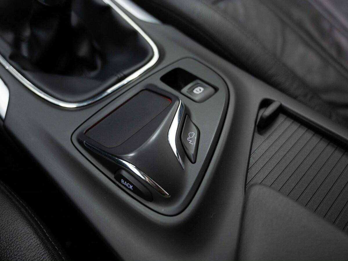 Опель Инсигния б/у, 2013, Механическая. Фото: #25