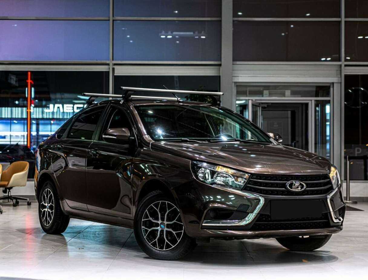 Лада (ВАЗ) Веста б/у, 2021, Механическая. Фото: #1