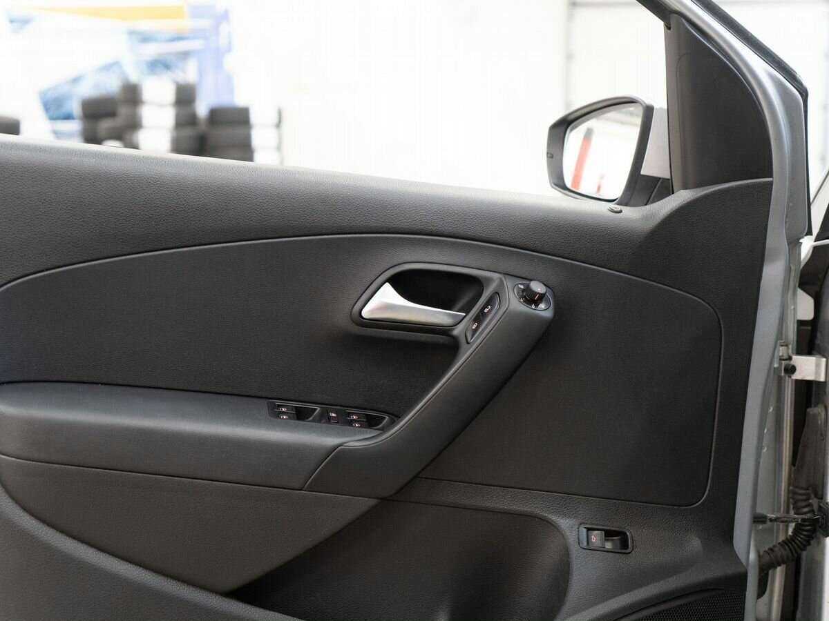 Фольксваген Поло б/у, 2019, Механическая. Фото: #12