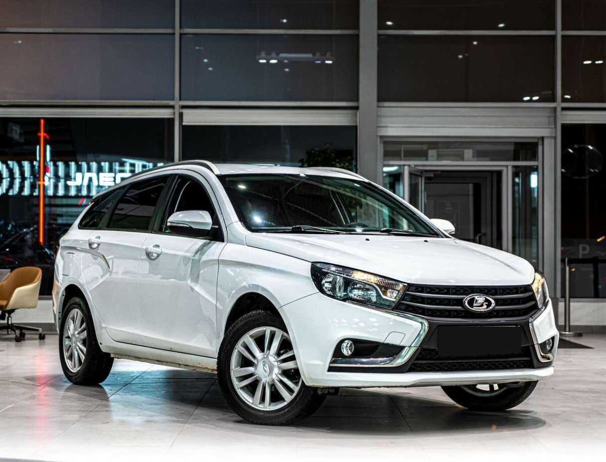 Лада (ВАЗ) Веста б/у, 2019, Механическая. Фото: #1