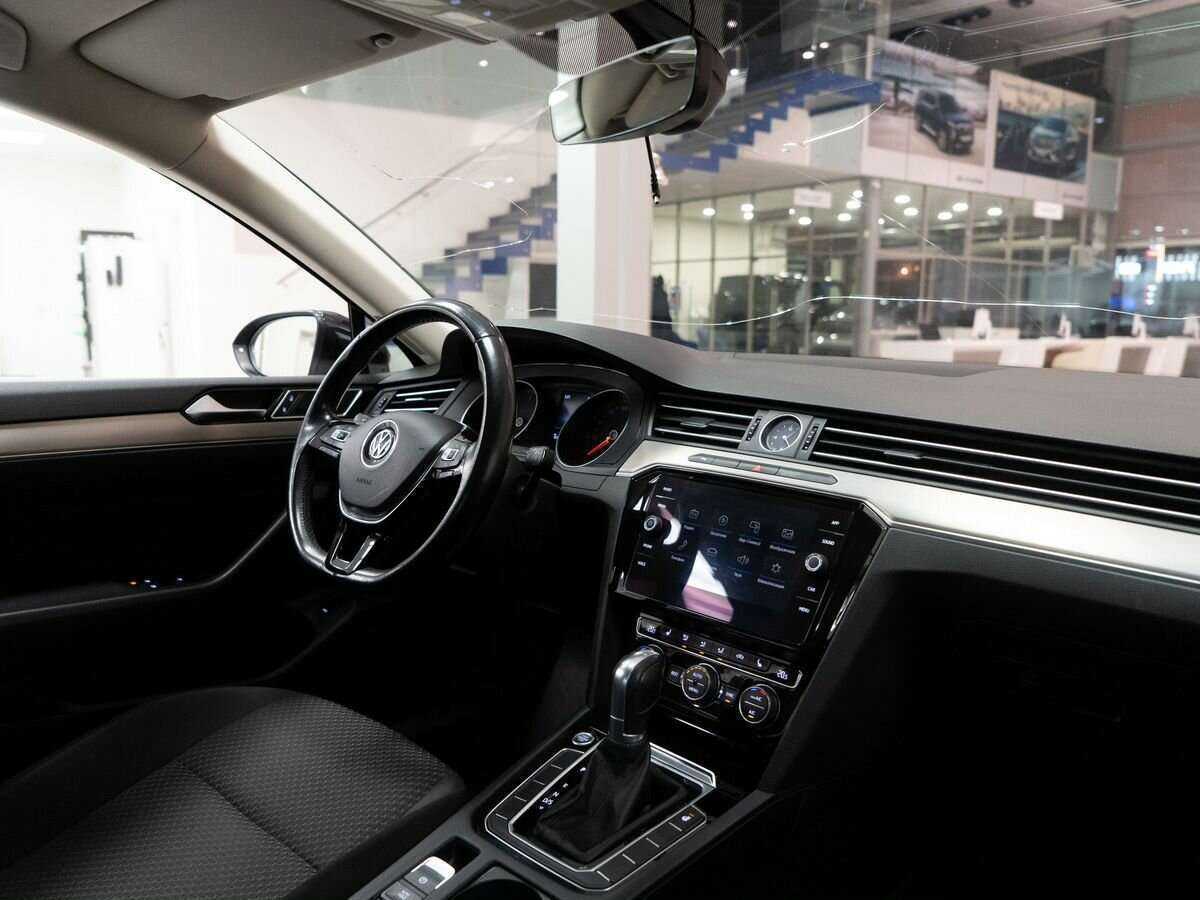 Фольксваген Пассат б/у, 2017, Роботизированная. Фото: #18