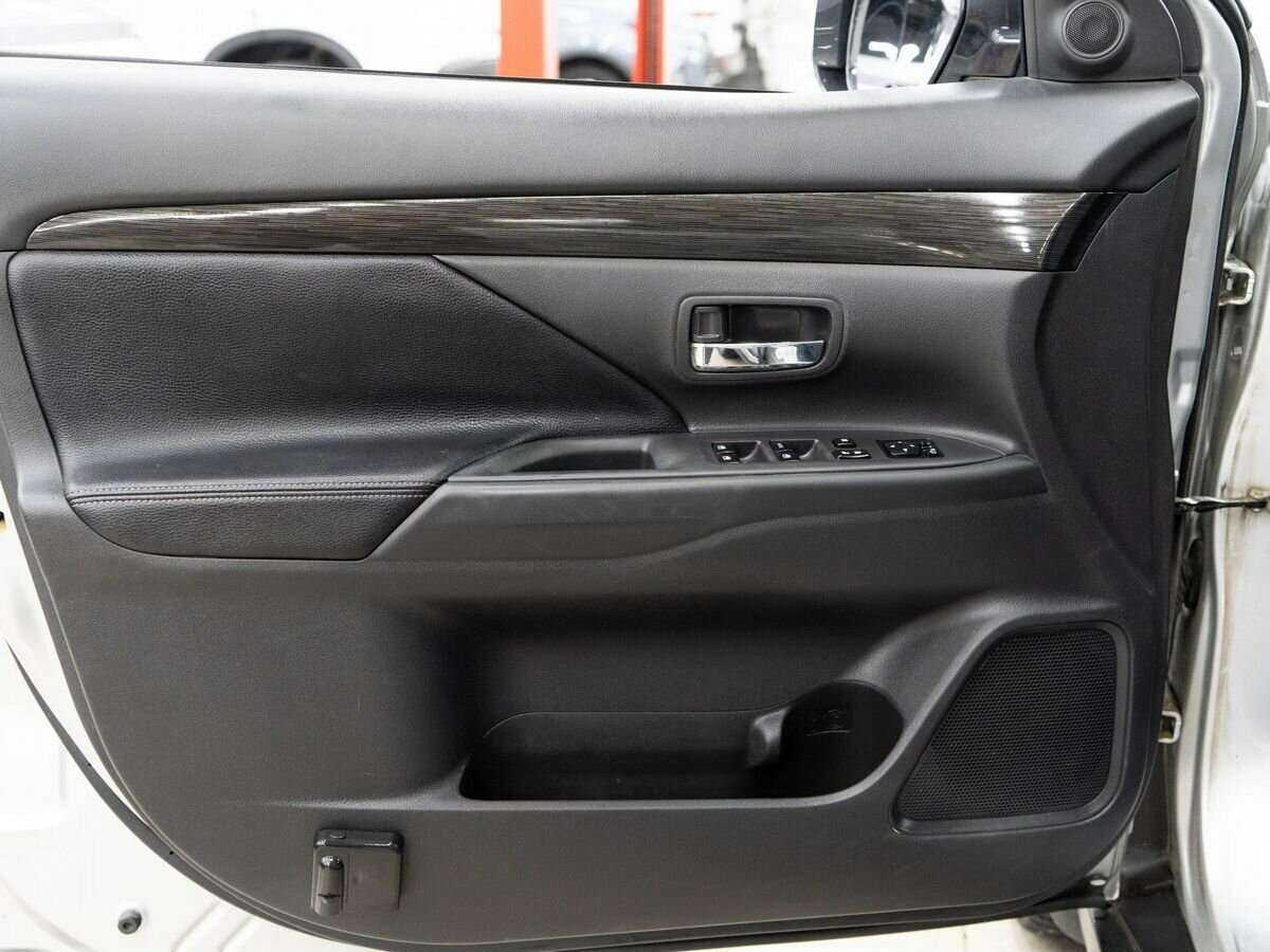 Митсубиши Оутлэндер б/у, 2017, Вариатор. Фото: #14