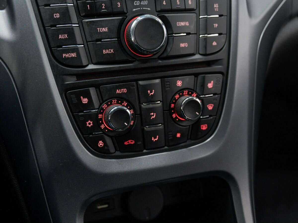 Опель Астра б/у, 2013, Механическая. Фото: #18