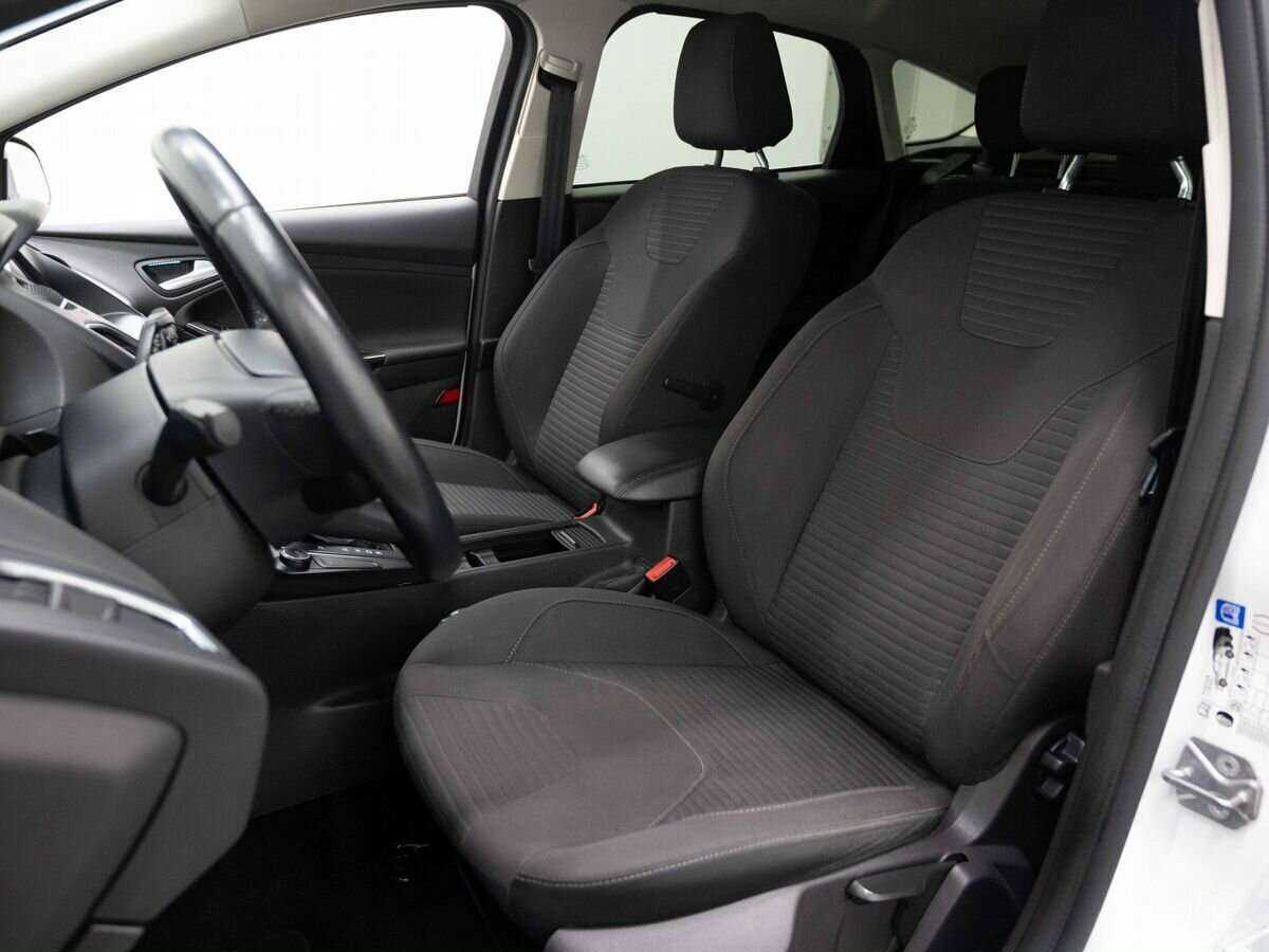 Форд Фокус б/у, 2017, Автоматическая. Фото: #5