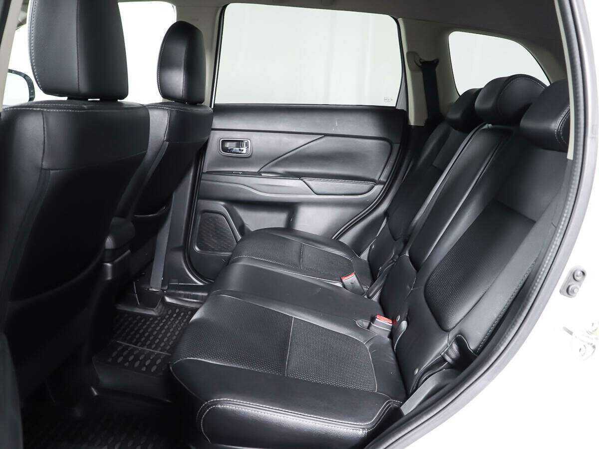 Митсубиши Оутлэндер б/у, 2016, Вариатор. Фото: #8