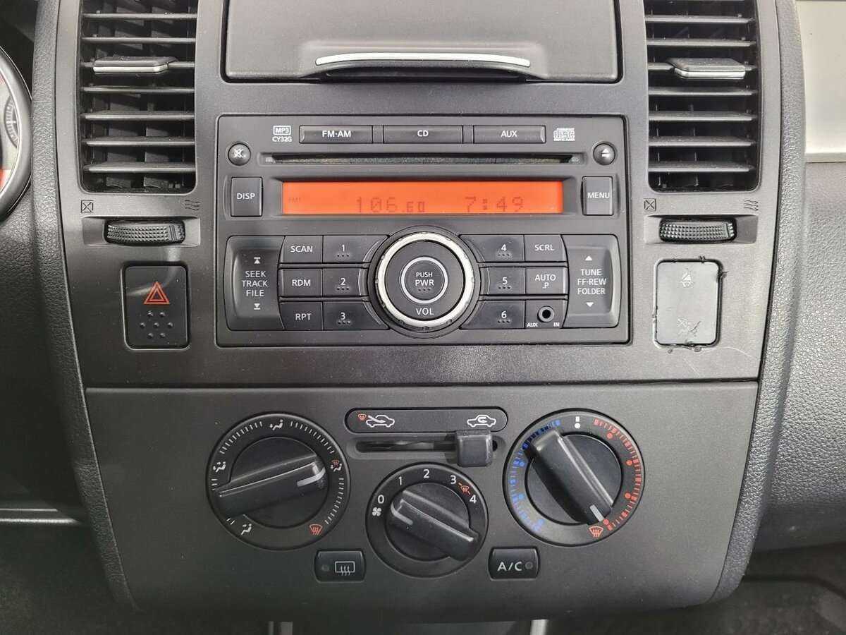 Ниссан Тиида б/у, 2013, Механическая. Фото: #11