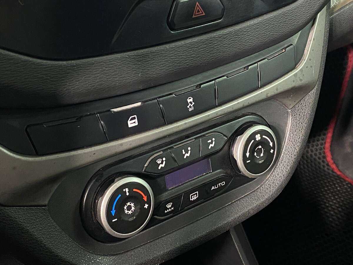 Лада (ВАЗ) Веста б/у, 2017, Механическая. Фото: #13