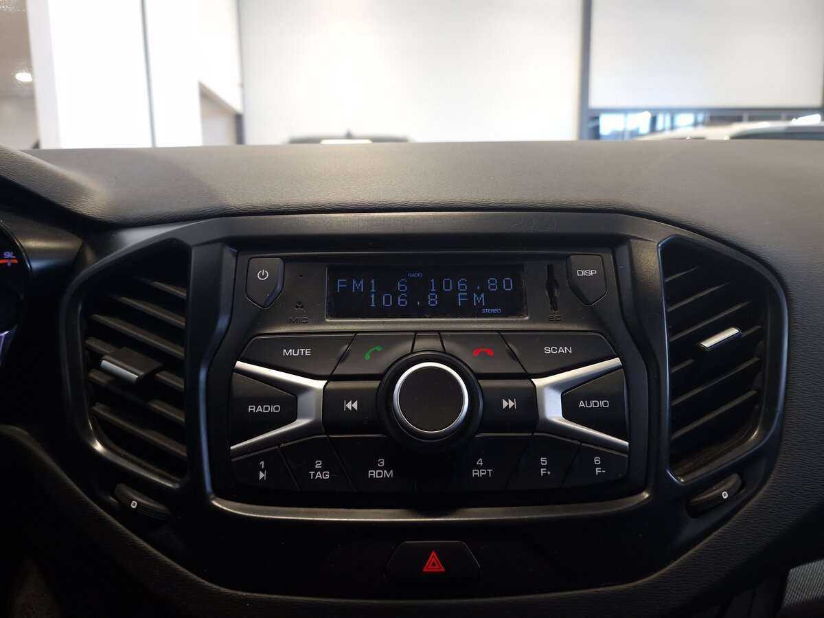 Лада (ВАЗ) Веста б/у, 2020, Механическая. Фото: #6