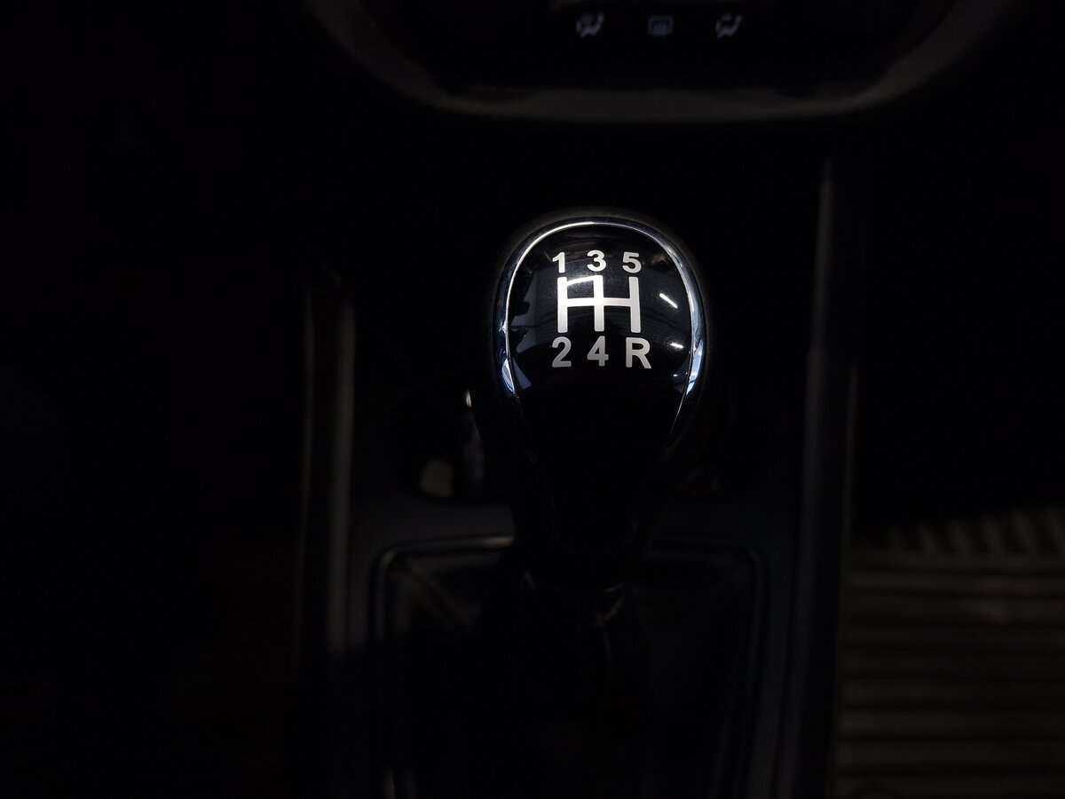 Лада (ВАЗ) Веста б/у, 2020, Механическая. Фото: #8