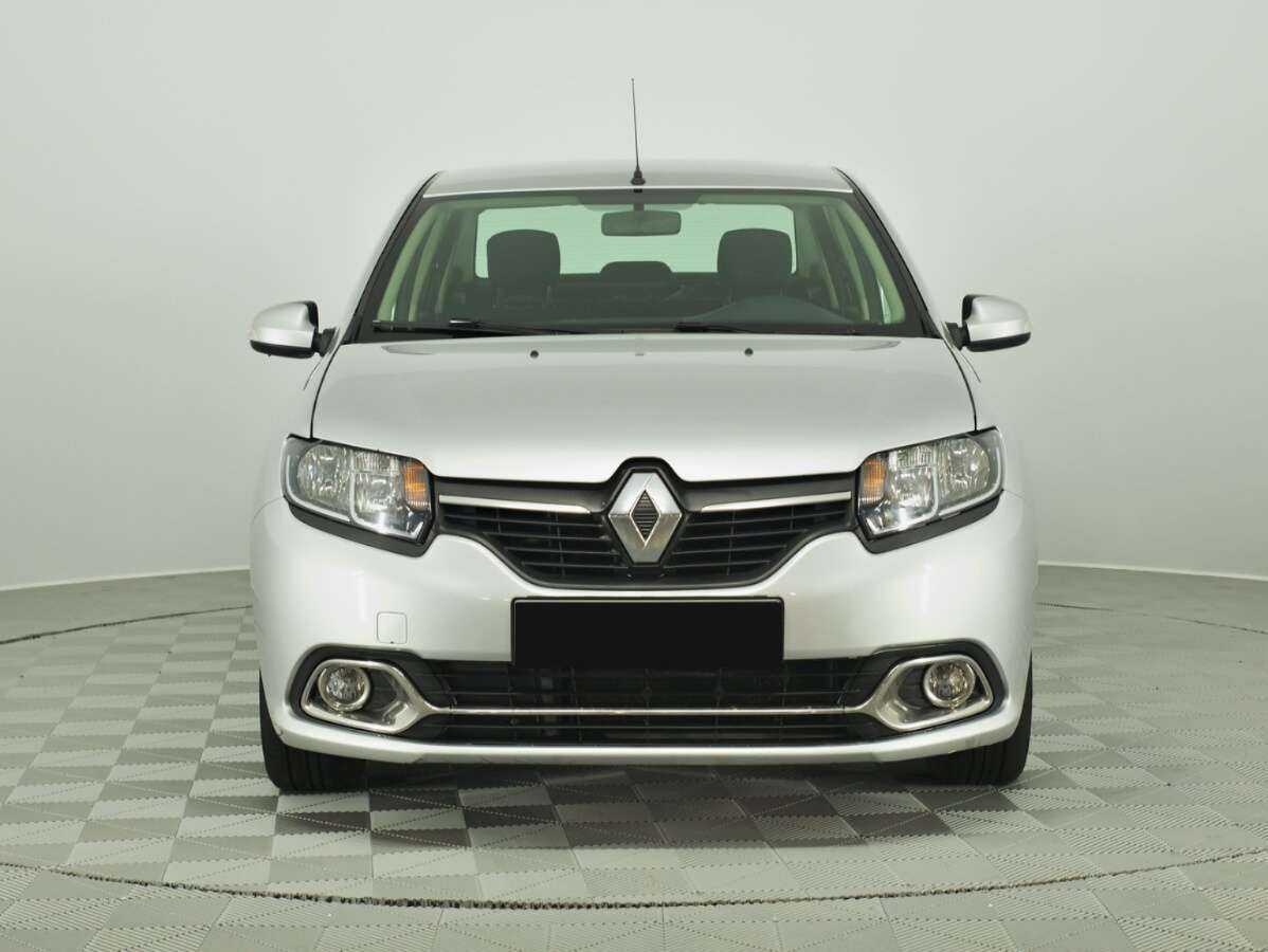 Рено Логан б/у, 2015, Автоматическая. Фото: #1