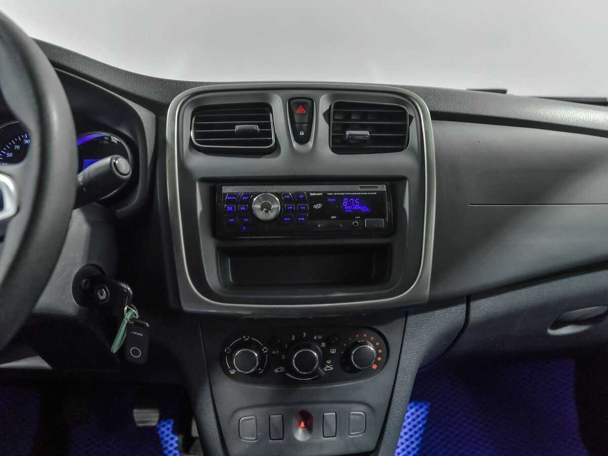 Рено Логан б/у, 2018, Механическая. Фото: #8