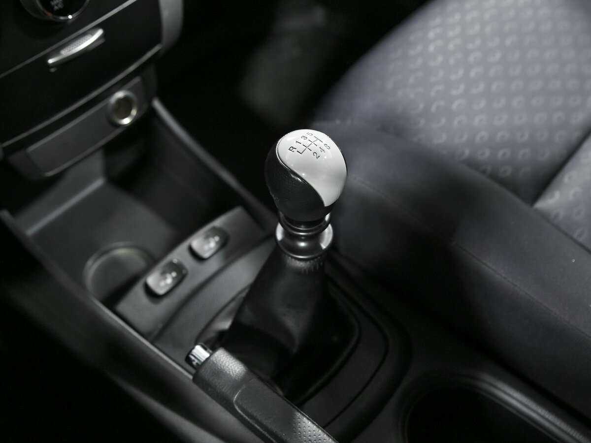 Сан-Ён Актион б/у, 2013, Механическая. Фото: #12