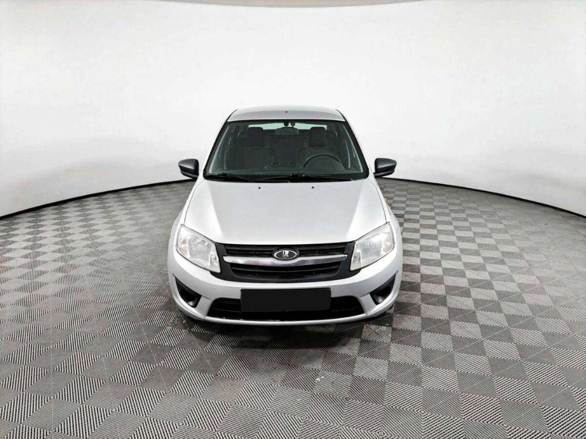 Лада (ВАЗ) Гранта б/у, 2016, Механическая. Фото: #1