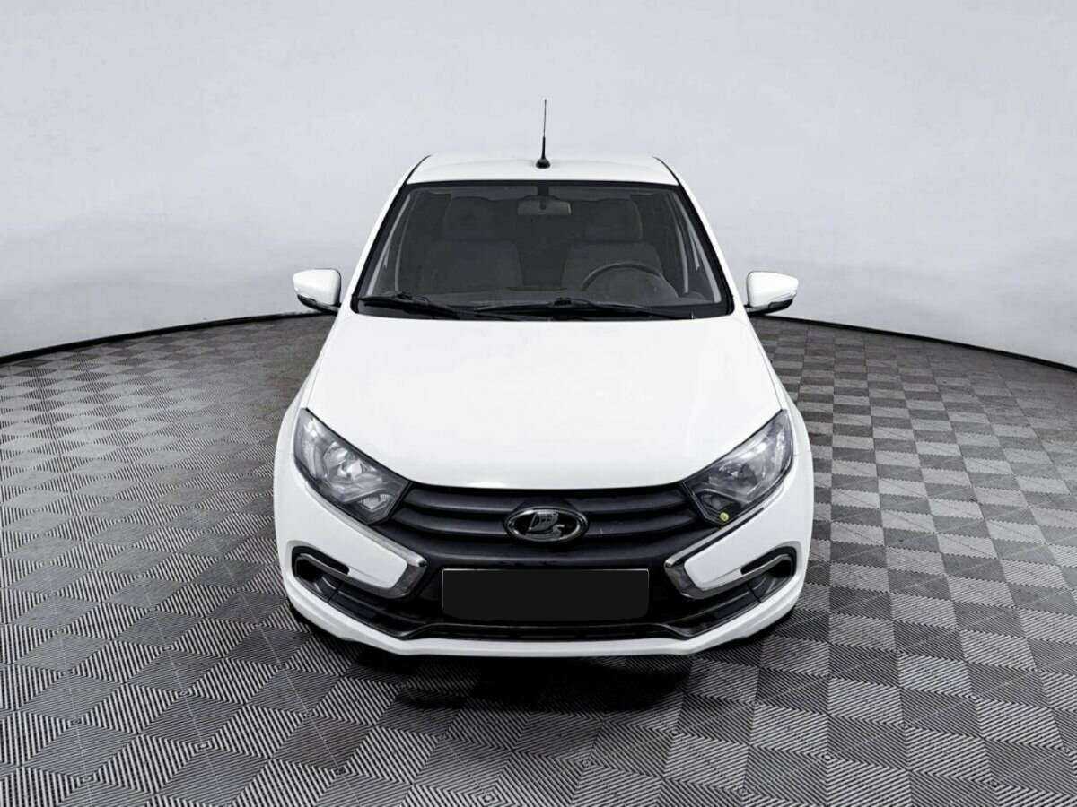 Лада (ВАЗ) Гранта б/у, 2020, Механическая. Фото: #1