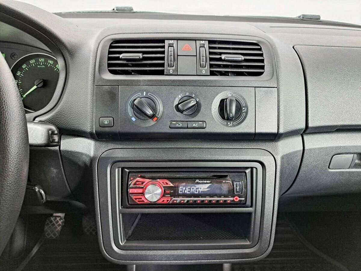 Шкода Фабия б/у, 2013, Механическая. Фото: #12