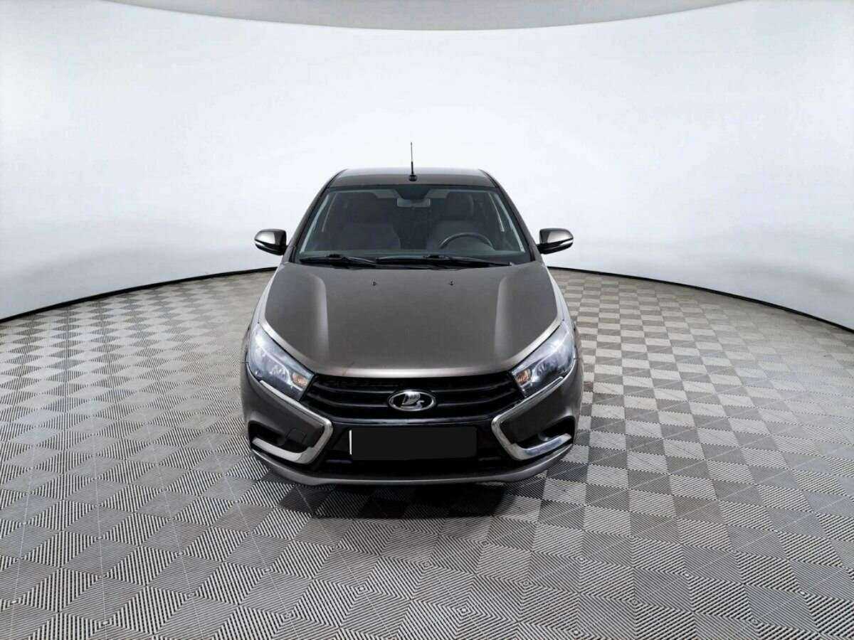 Лада (ВАЗ) Веста б/у, 2018, Механическая. Фото: #1