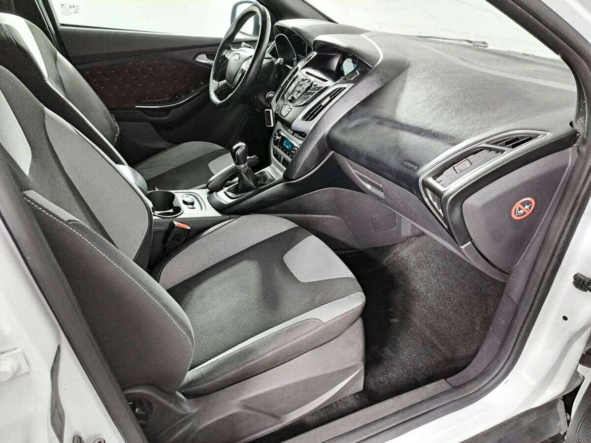 Форд Фокус б/у, 2012, Механическая. Фото: #8