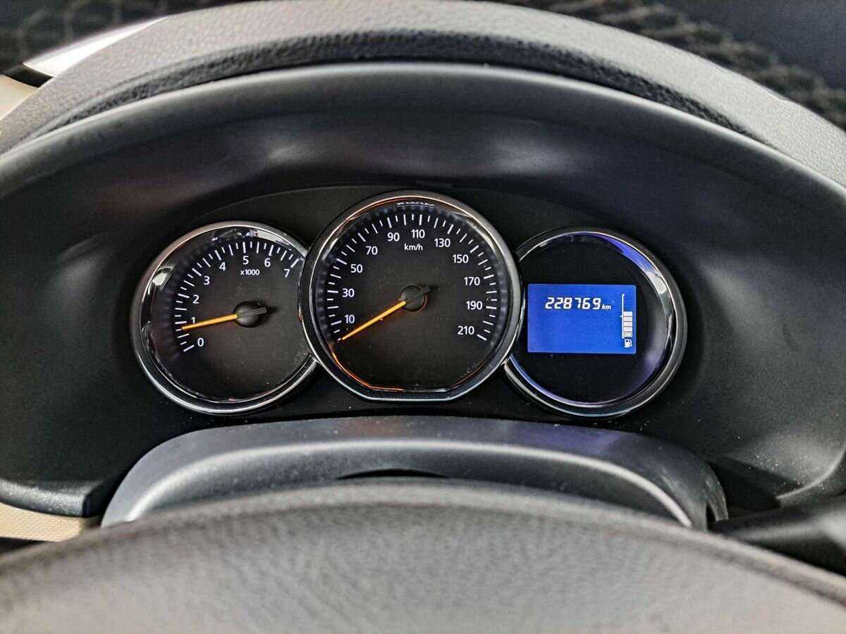 Рено Логан б/у, 2016, Механическая. Фото: #10