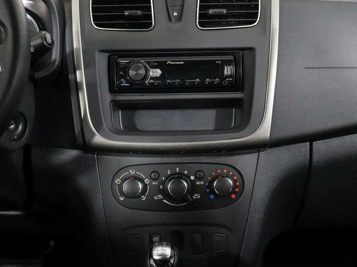 Рено Сандеро б/у, 2018, Автоматическая. Фото: #10