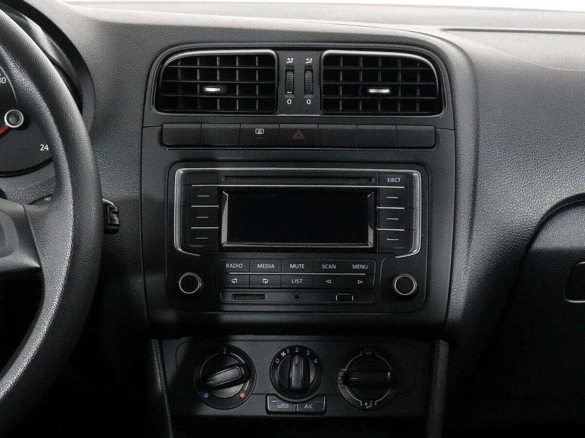 Фольксваген Поло б/у, 2015, Механическая. Фото: #9