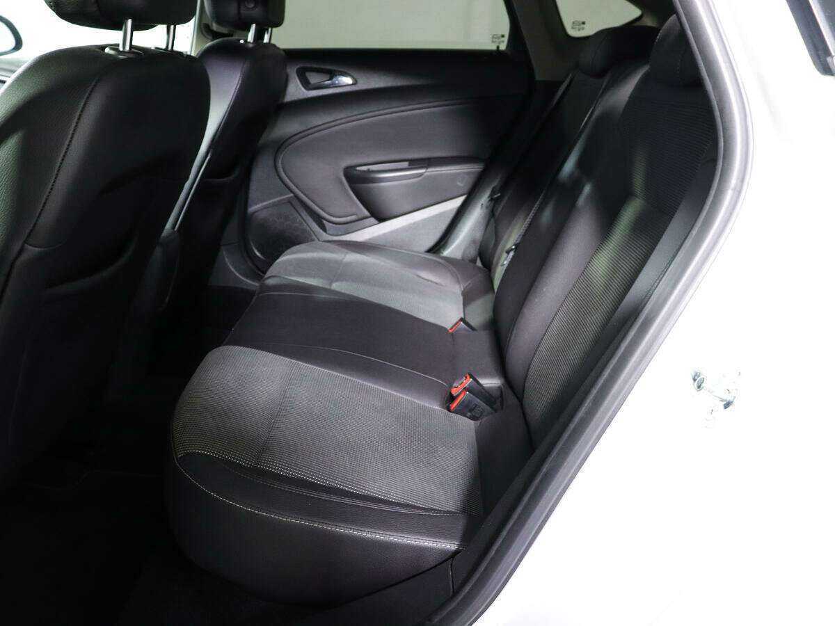 Опель Астра б/у, 2013, Автоматическая. Фото: #9