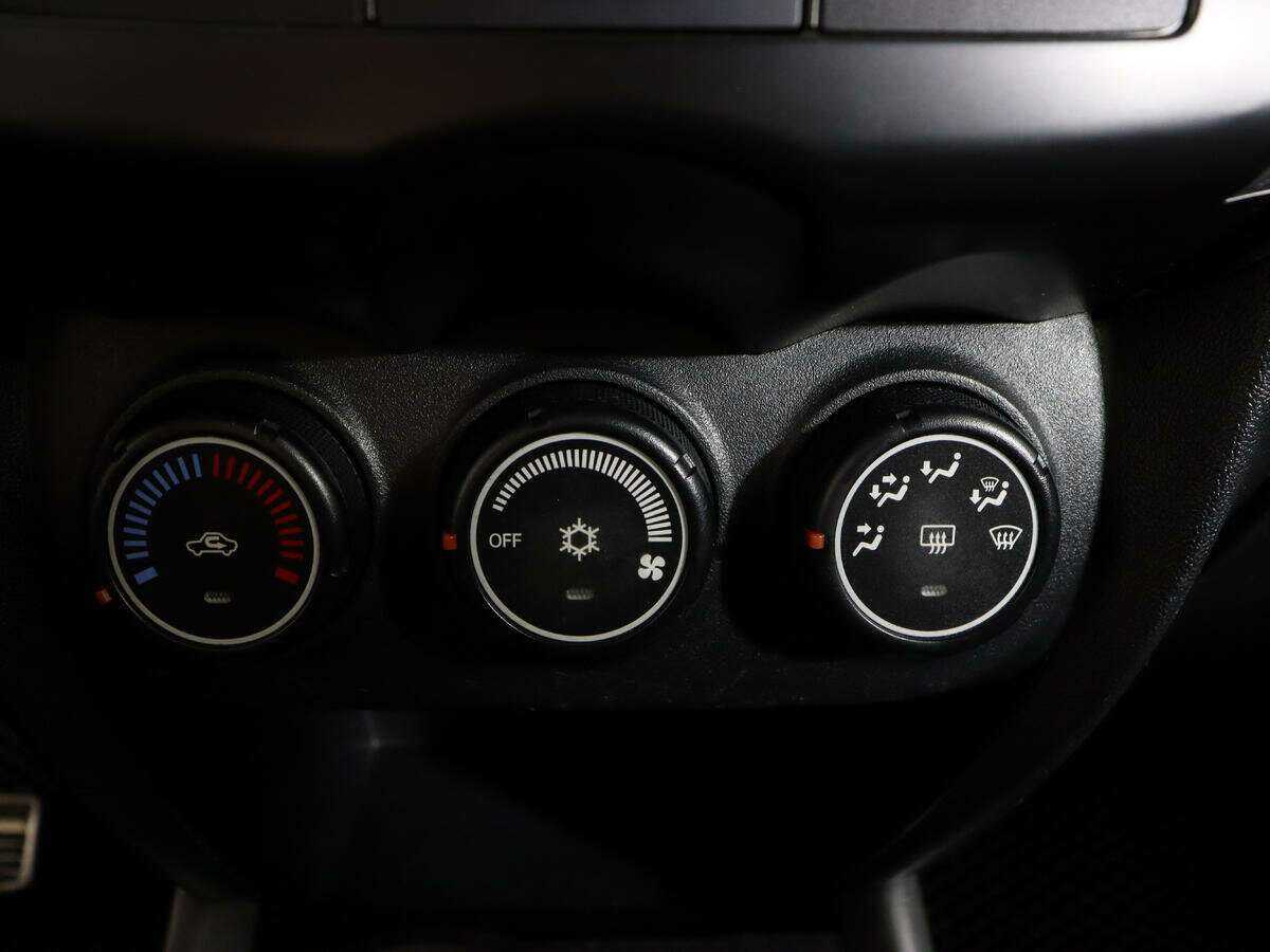 Митсубиши АС-Икс б/у, 2013, Вариатор. Фото: #19