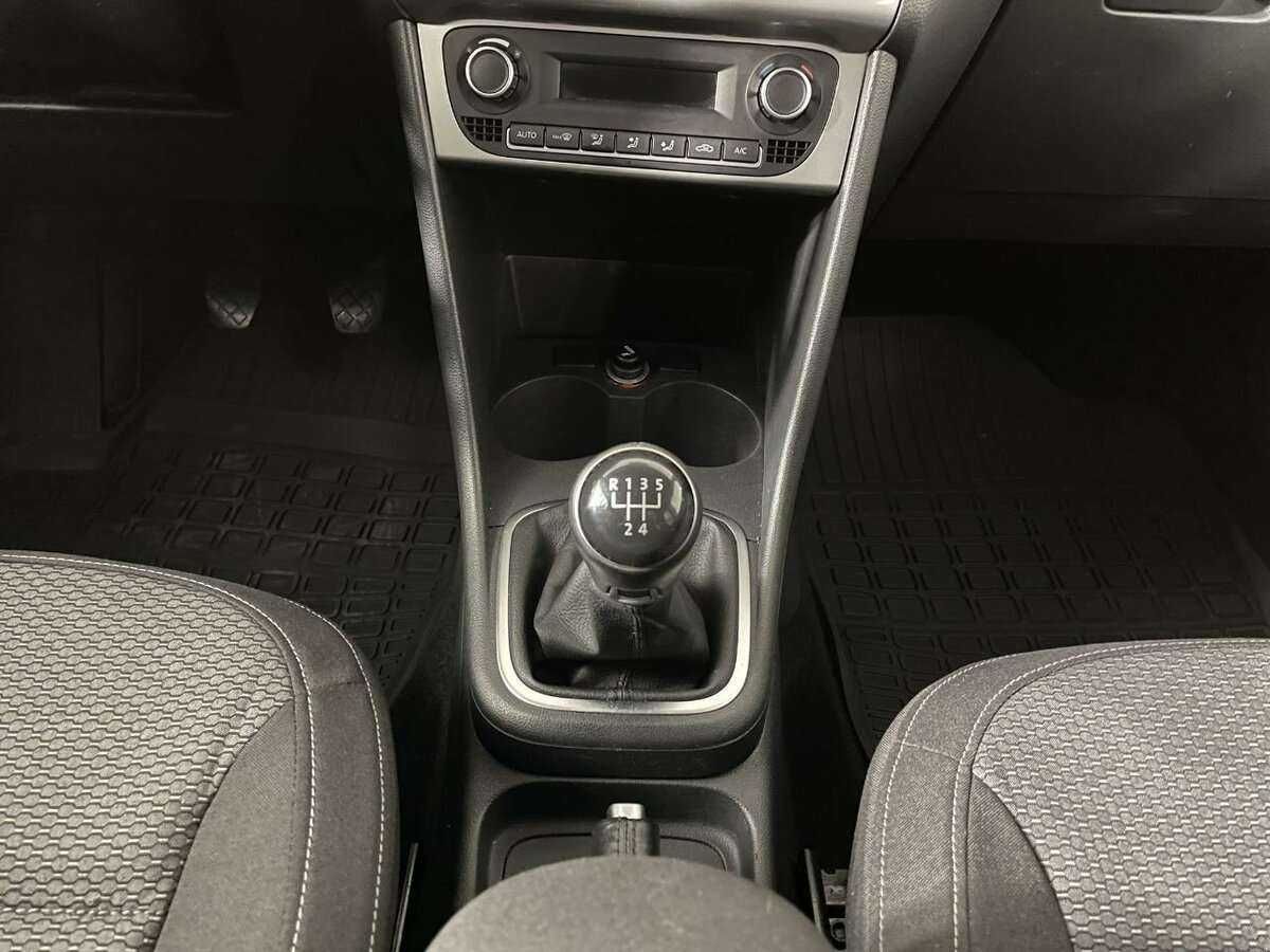 Фольксваген Поло б/у, 2015, Механическая. Фото: #11