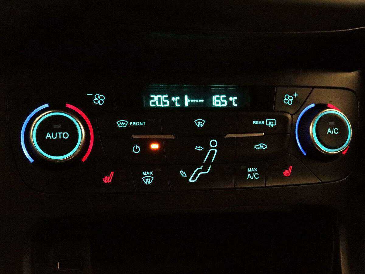 Форд Фокус б/у, 2017, Автоматическая. Фото: #16