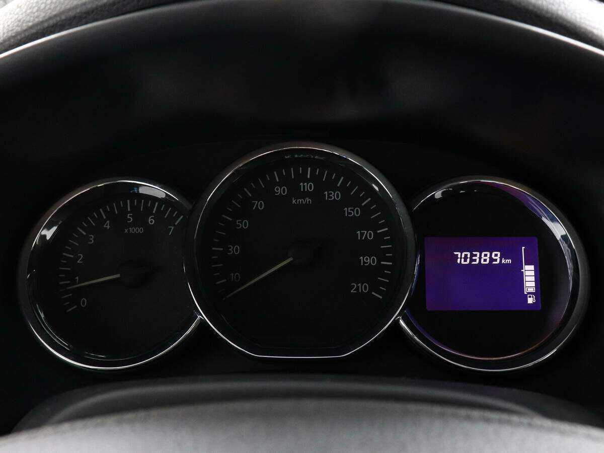 Рено Логан б/у, 2017, Механическая. Фото: #10