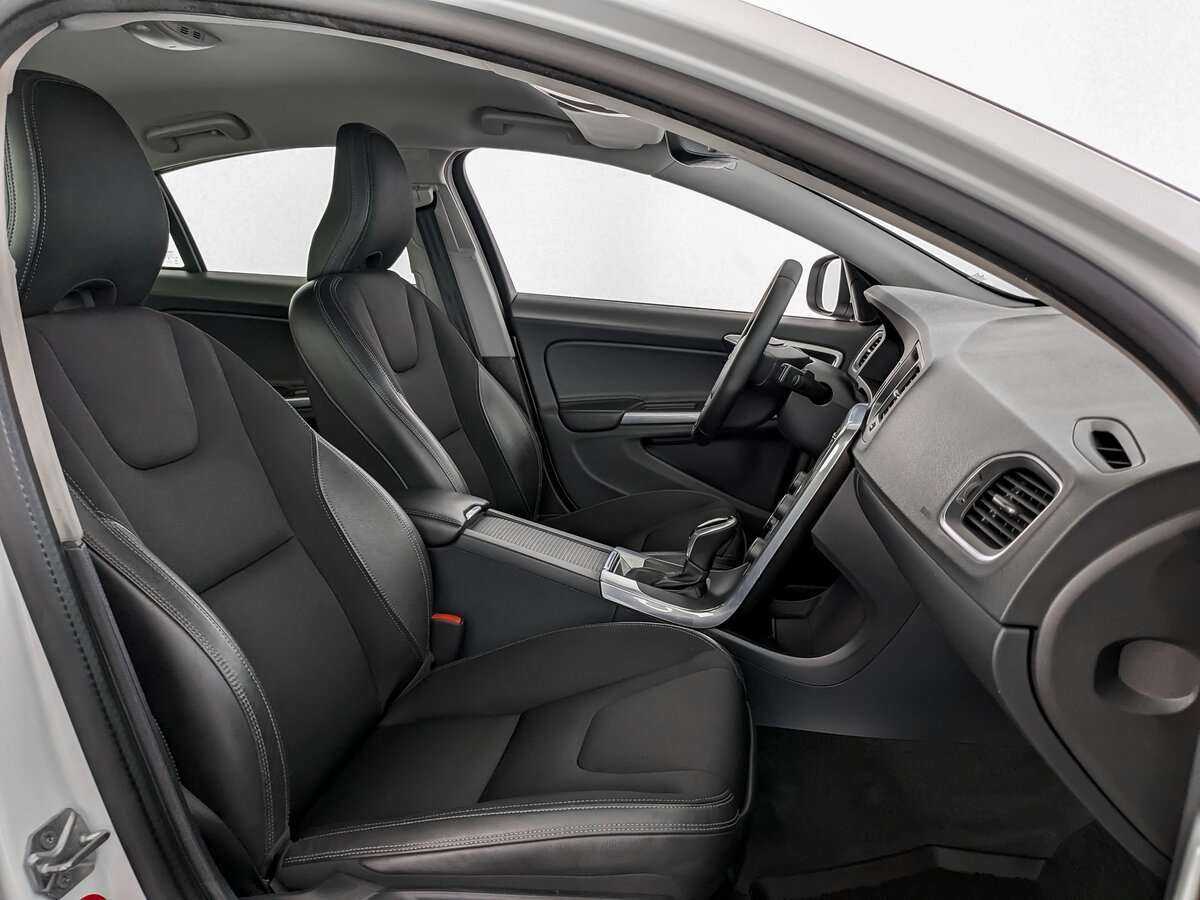 Вольво С60 б/у, 2015, Автоматическая. Фото: #18