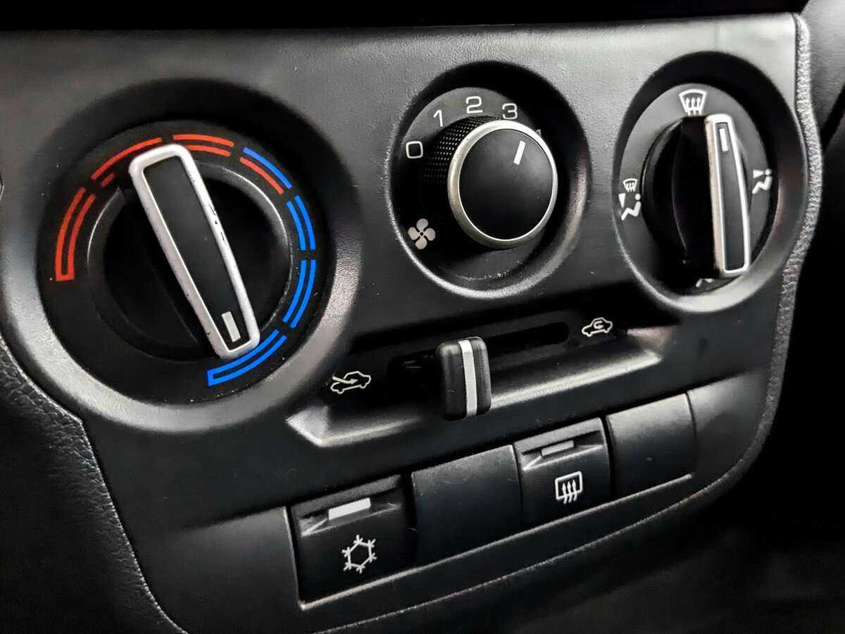 Лада (ВАЗ) Гранта б/у, 2020, Механическая. Фото: #19