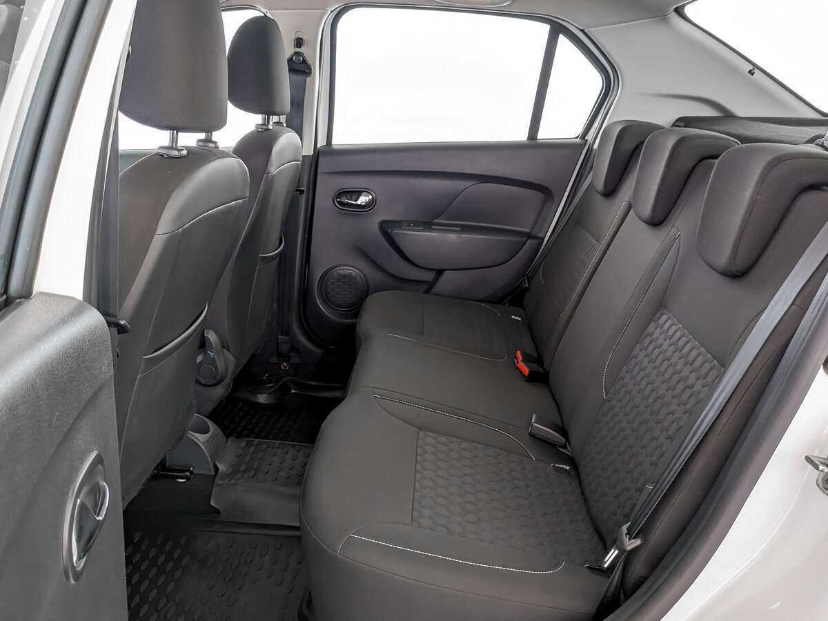 Рено Логан б/у, 2017, Автоматическая. Фото: #9