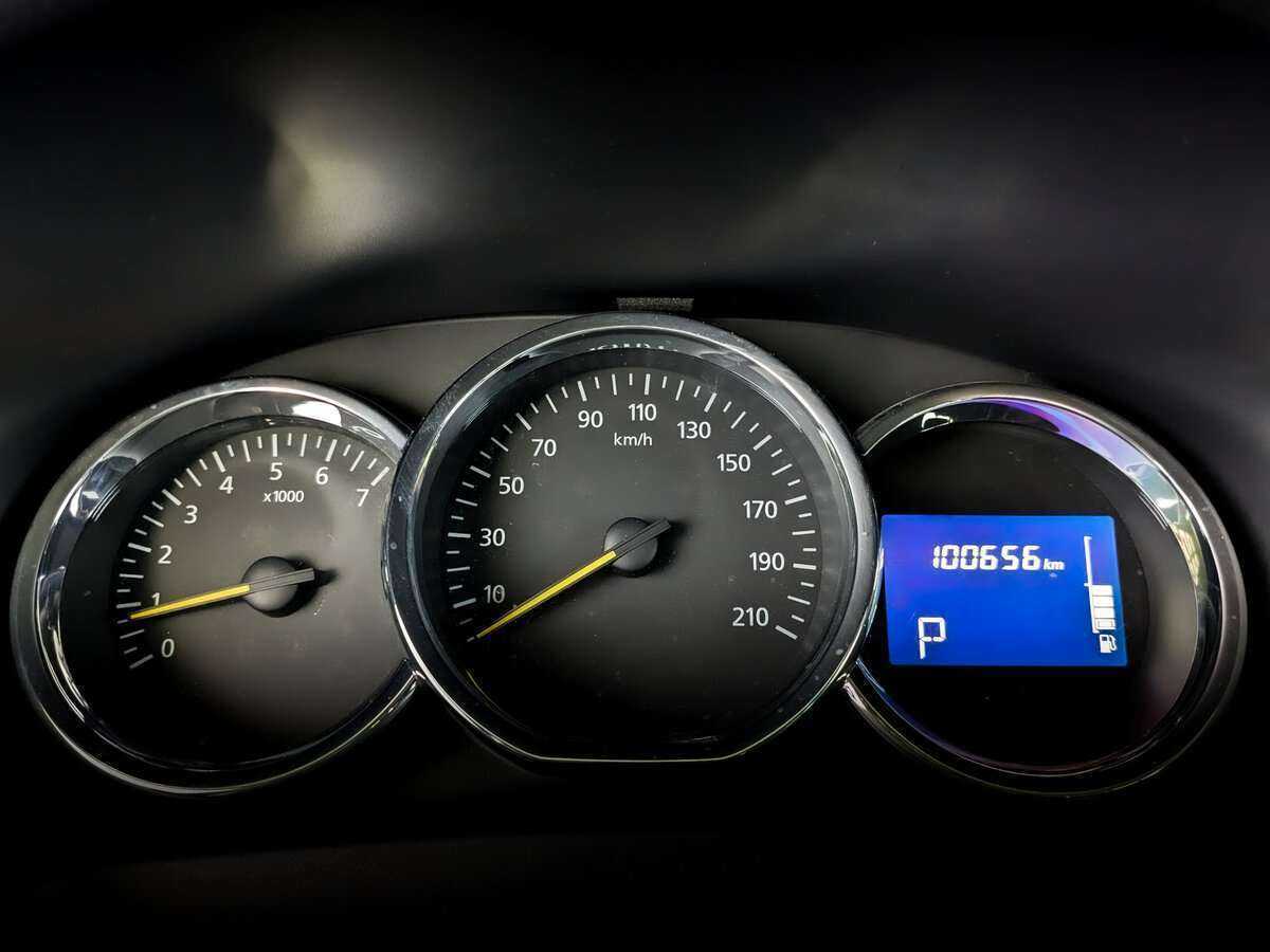 Рено Логан б/у, 2017, Автоматическая. Фото: #10