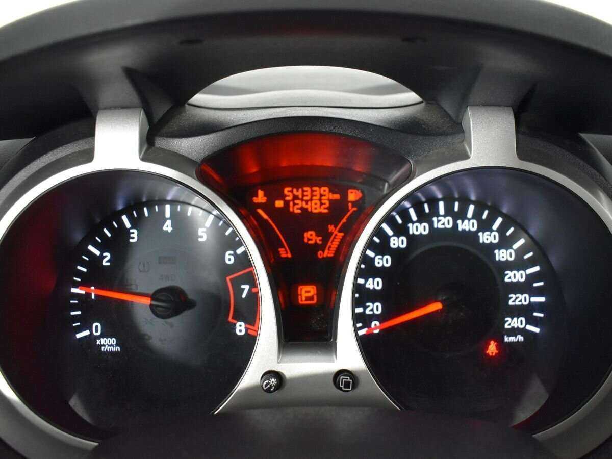 Ниссан Жук б/у, 2015, Вариатор. Фото: #10