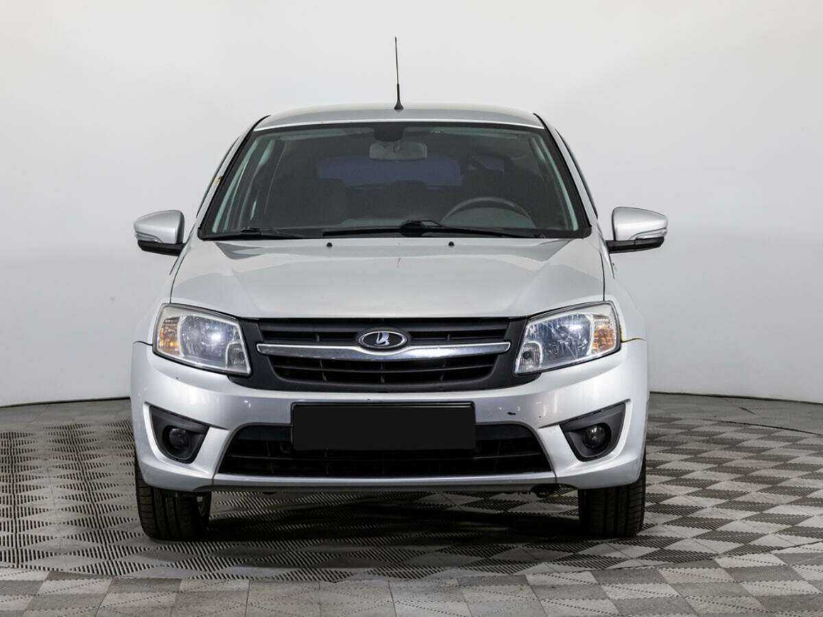 Лада (ВАЗ) Гранта б/у, 2016, Механическая. Фото: #1