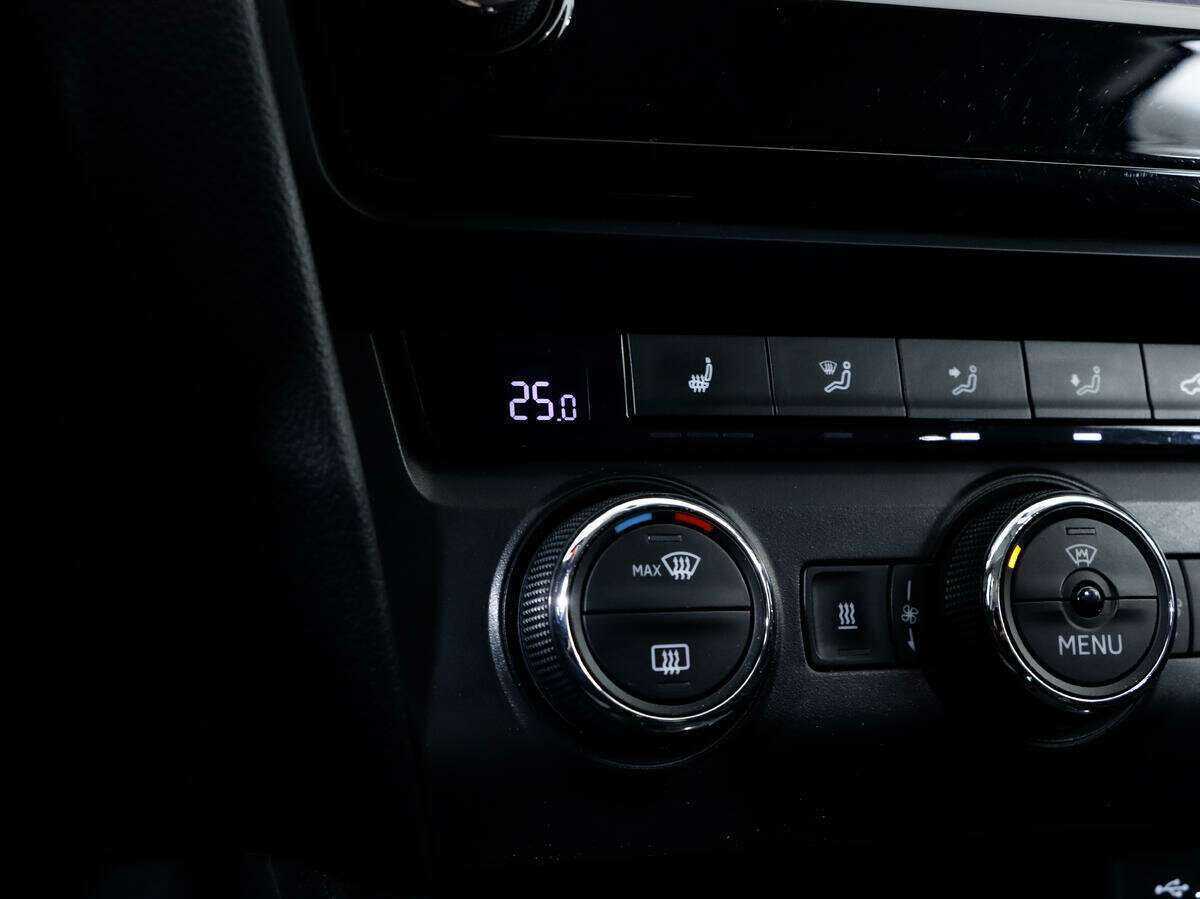 Шкода Октавия б/у, 2016, Роботизированная. Фото: #15