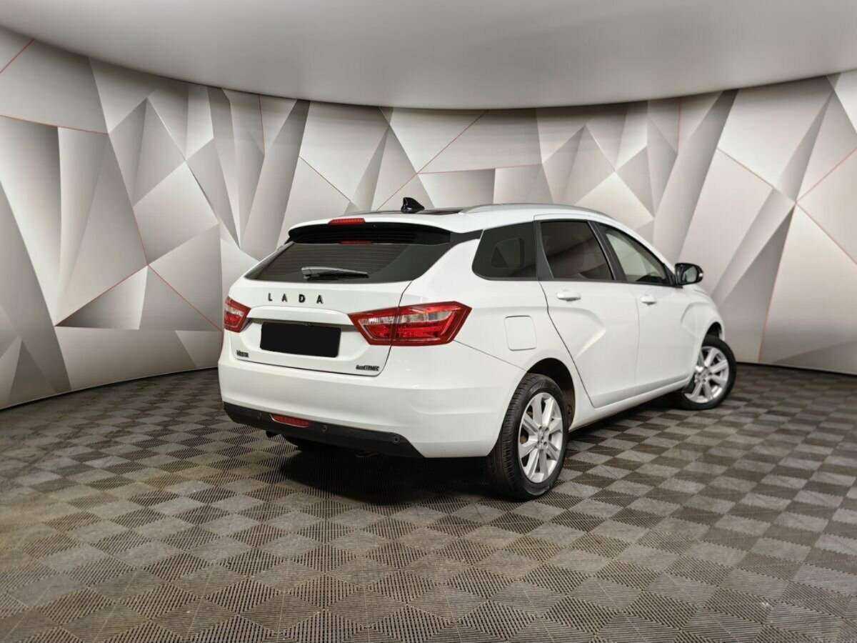 Лада (ВАЗ) Веста б/у, 2021, Механическая. Фото: #1