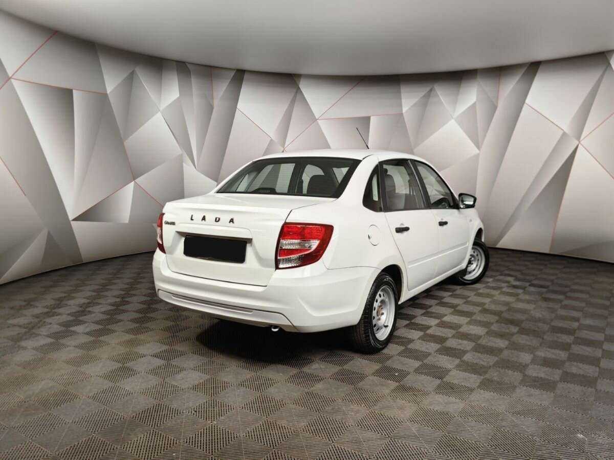 Лада (ВАЗ) Гранта б/у, 2020, Механическая. Фото: #1