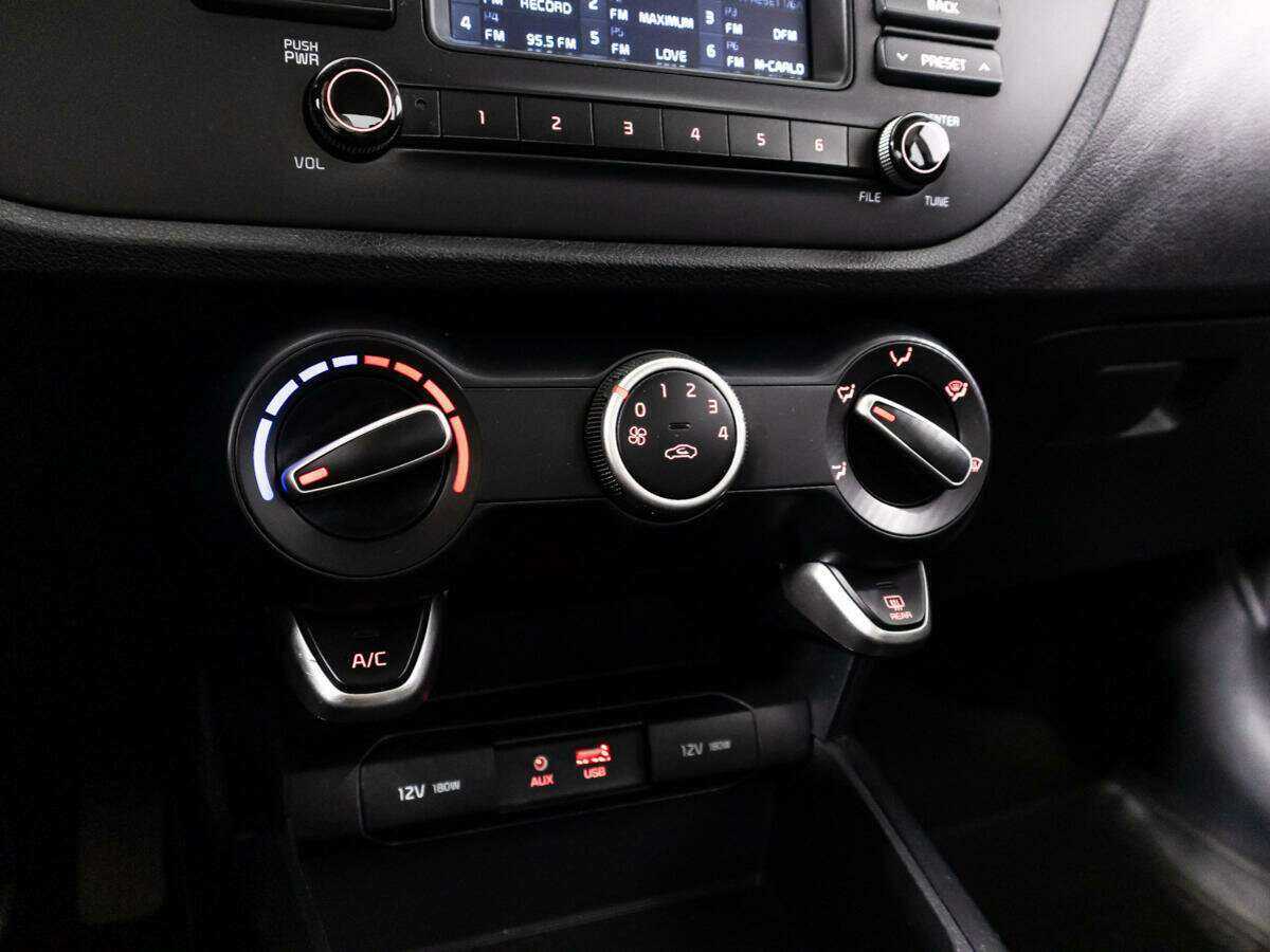 Киа Рио б/у, 2017, Механическая. Фото: #15