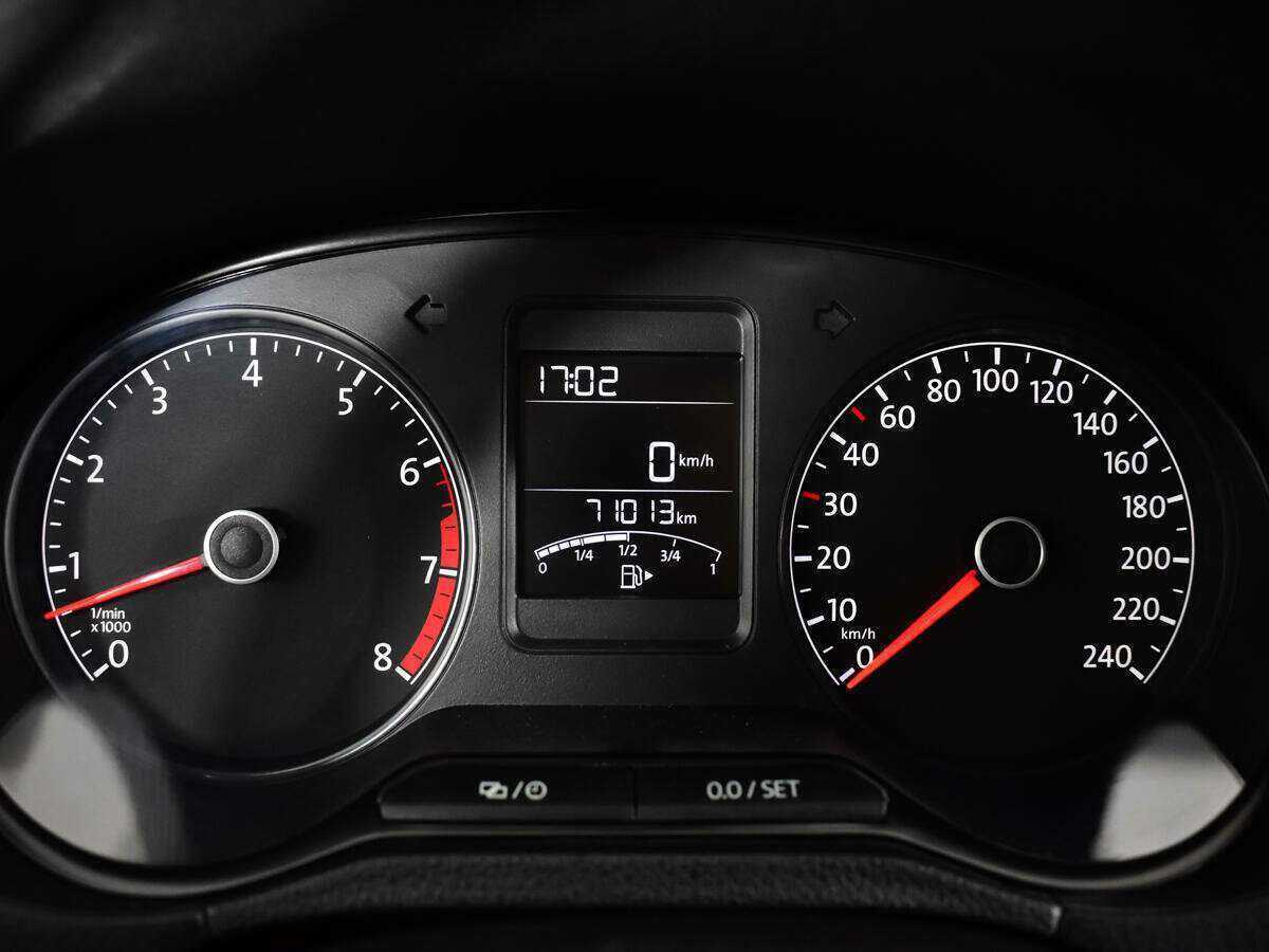 Фольксваген Поло б/у, 2015, Механическая. Фото: #10