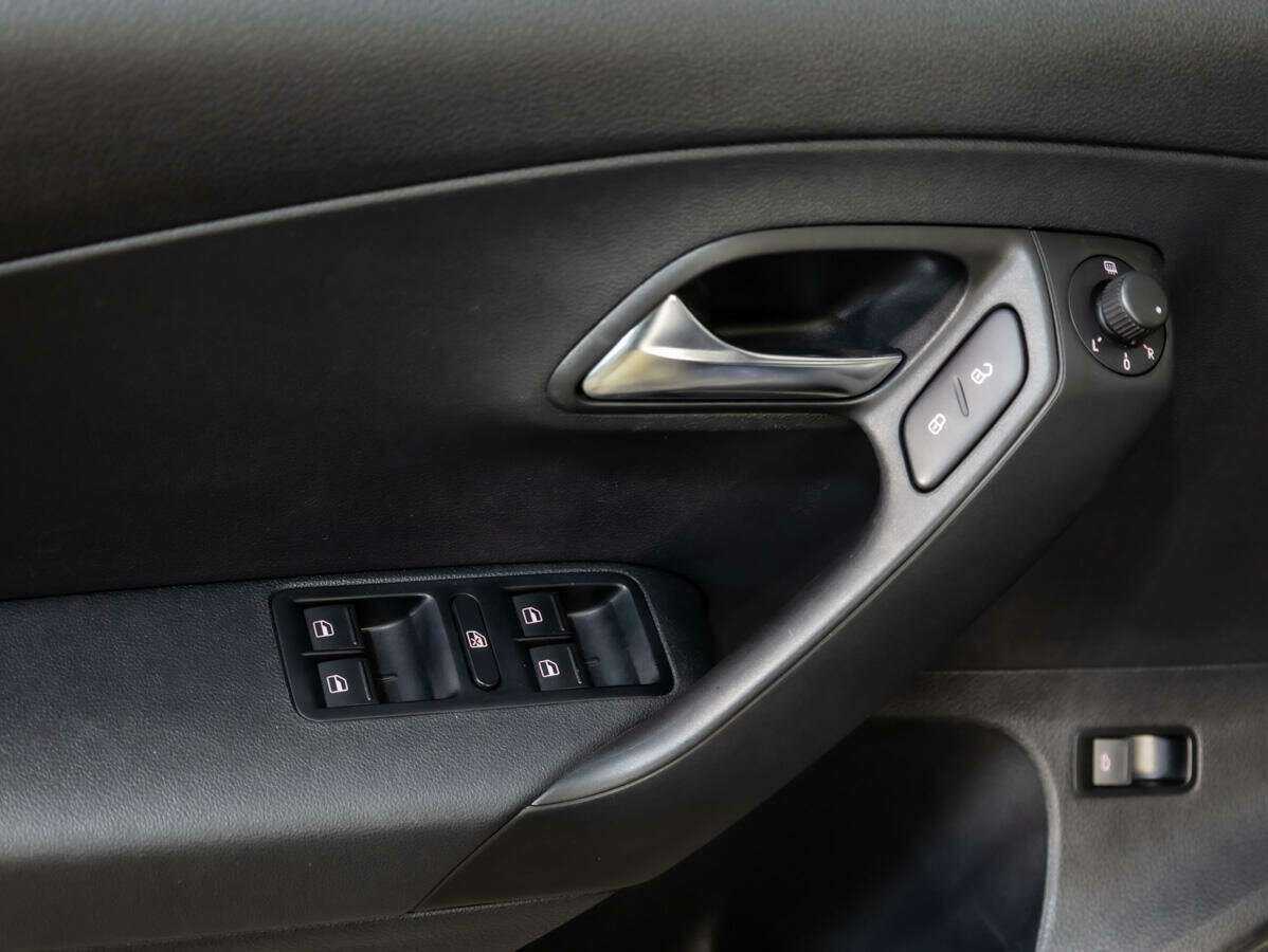 Фольксваген Поло б/у, 2017, Автоматическая. Фото: #13