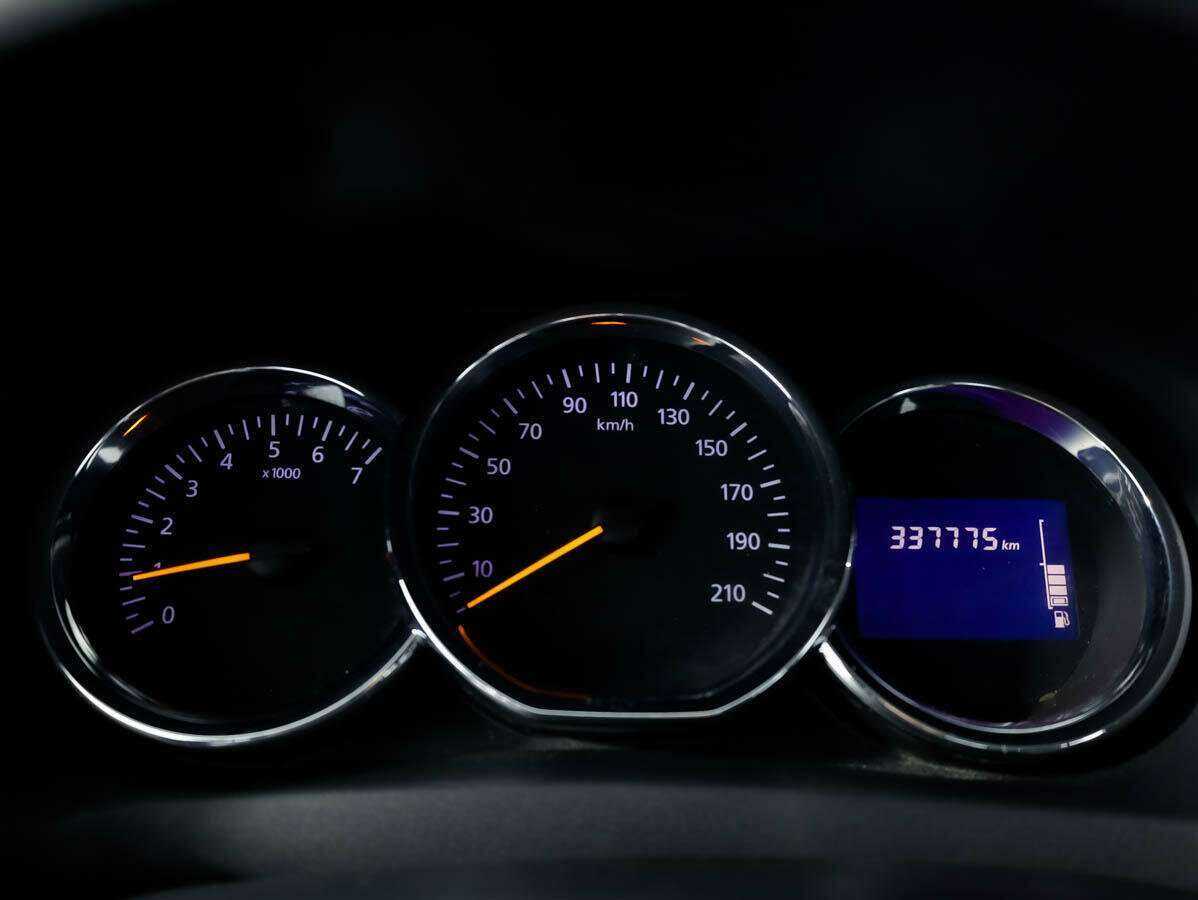 Рено Логан б/у, 2014, Механическая. Фото: #16