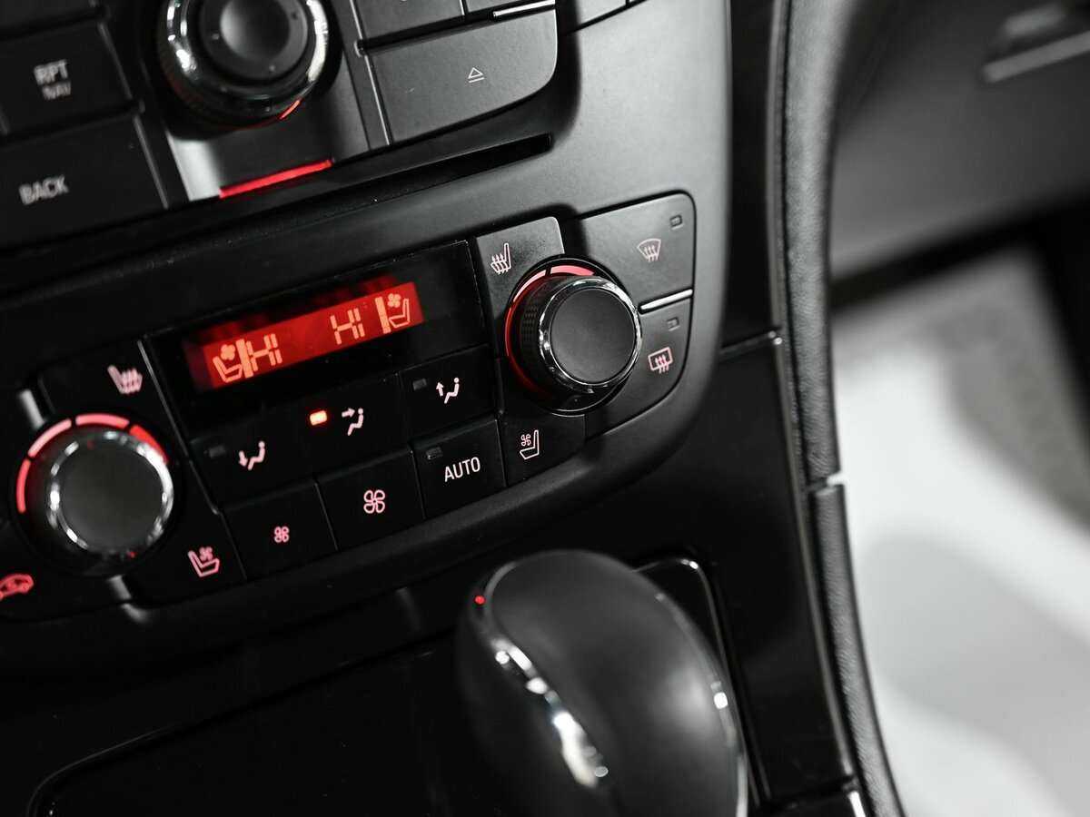 Опель Инсигния б/у, 2013, Автоматическая. Фото: #10