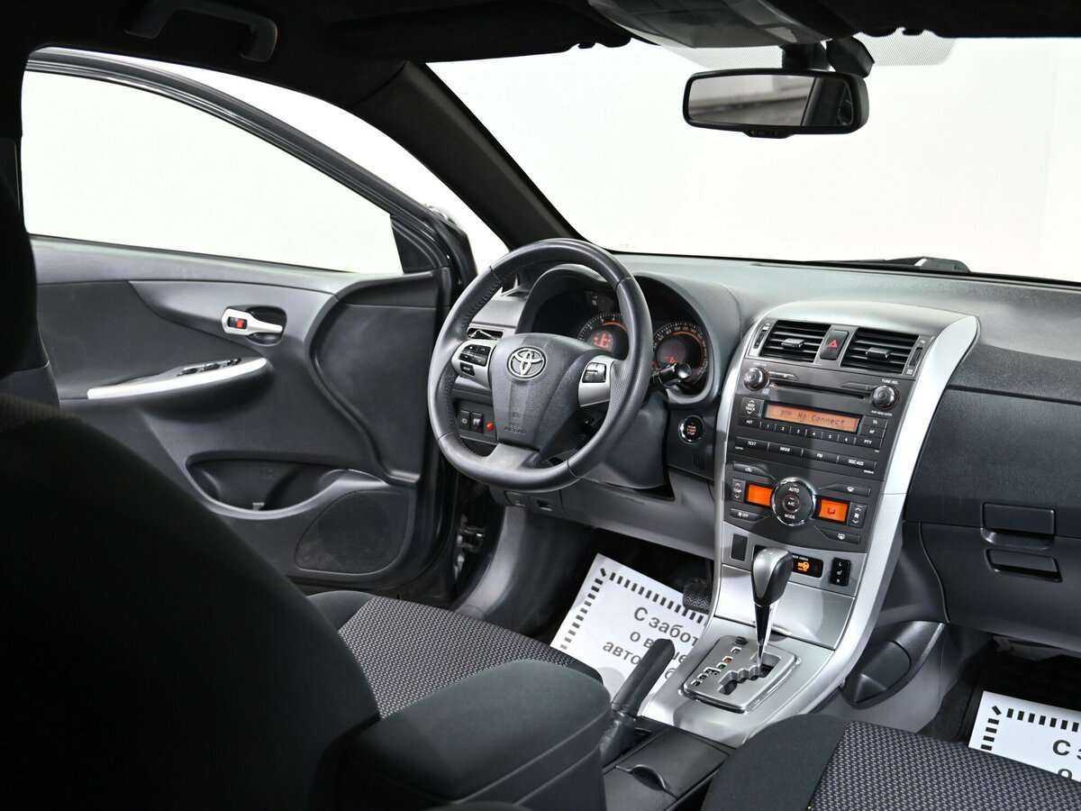 Тойота Королла б/у, 2013, Автоматическая. Фото: #4