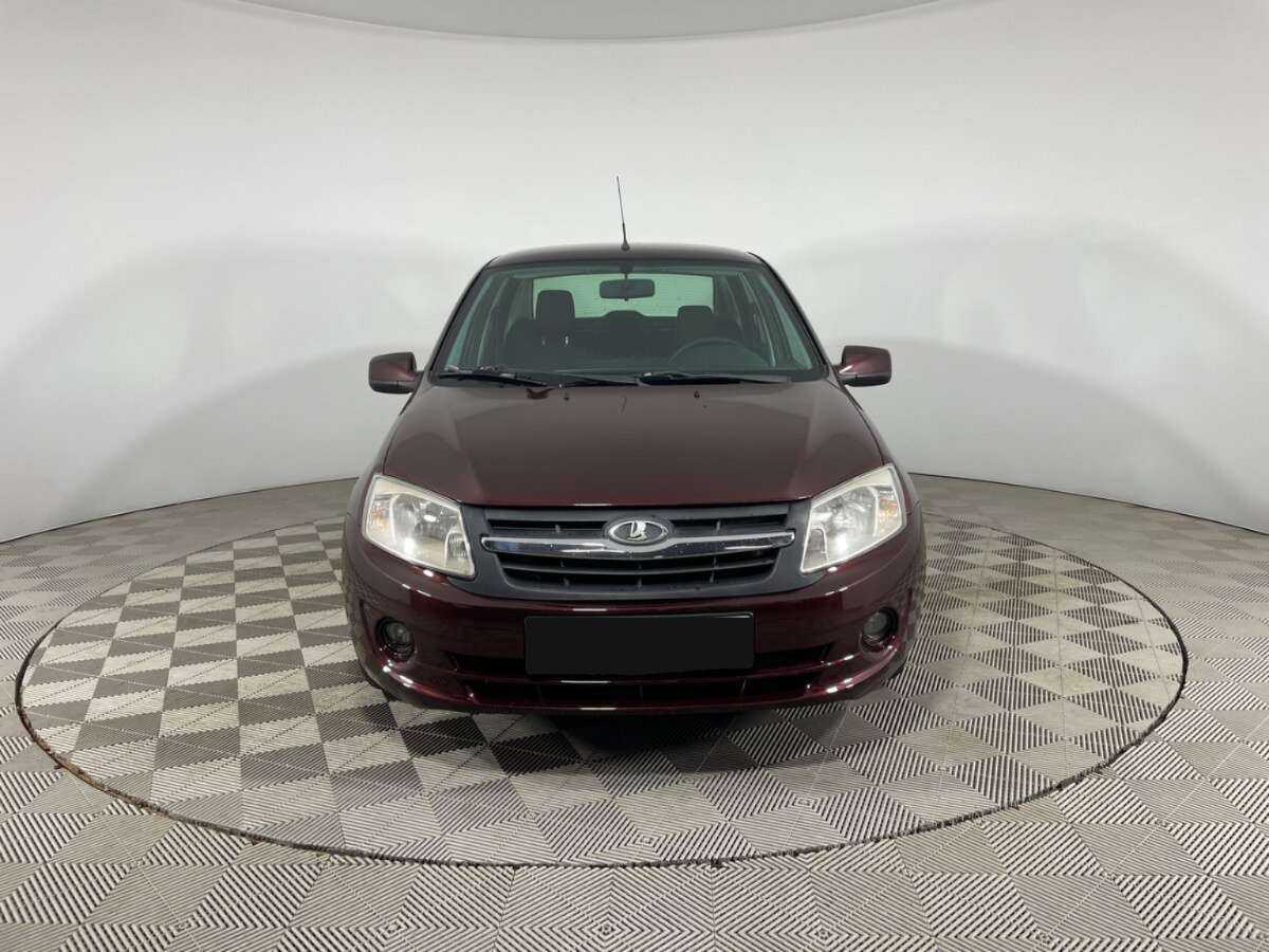 Лада (ВАЗ) Гранта б/у, 2012, Механическая. Фото: #1