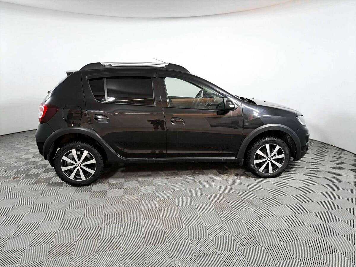 Рено Сандеро б/у, 2016, Автоматическая. Фото: #2