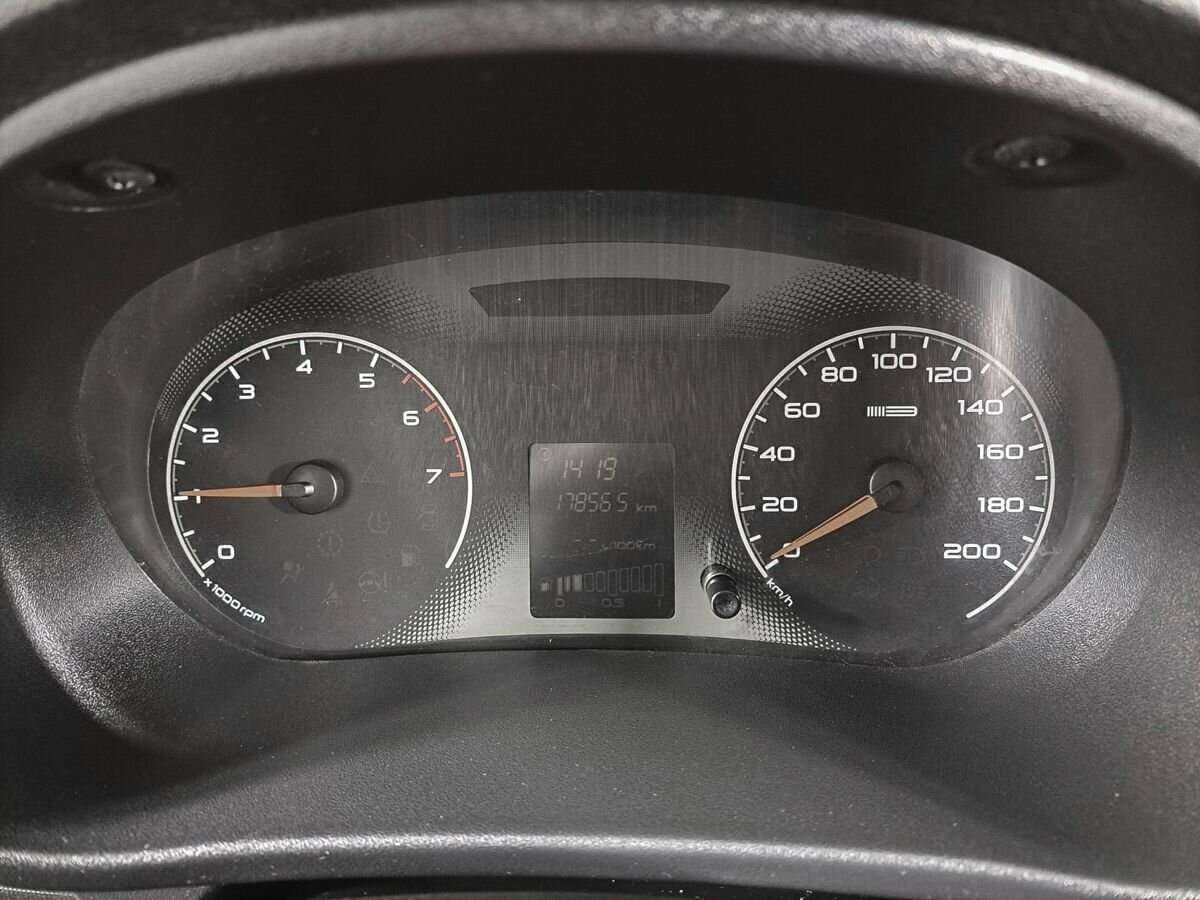 Лада (ВАЗ) Гранта б/у, 2017, Механическая. Фото: #10